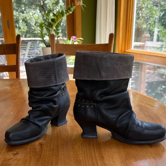 John Fluevog Black and Grayish Heeled Boots - Picture 4 of 4